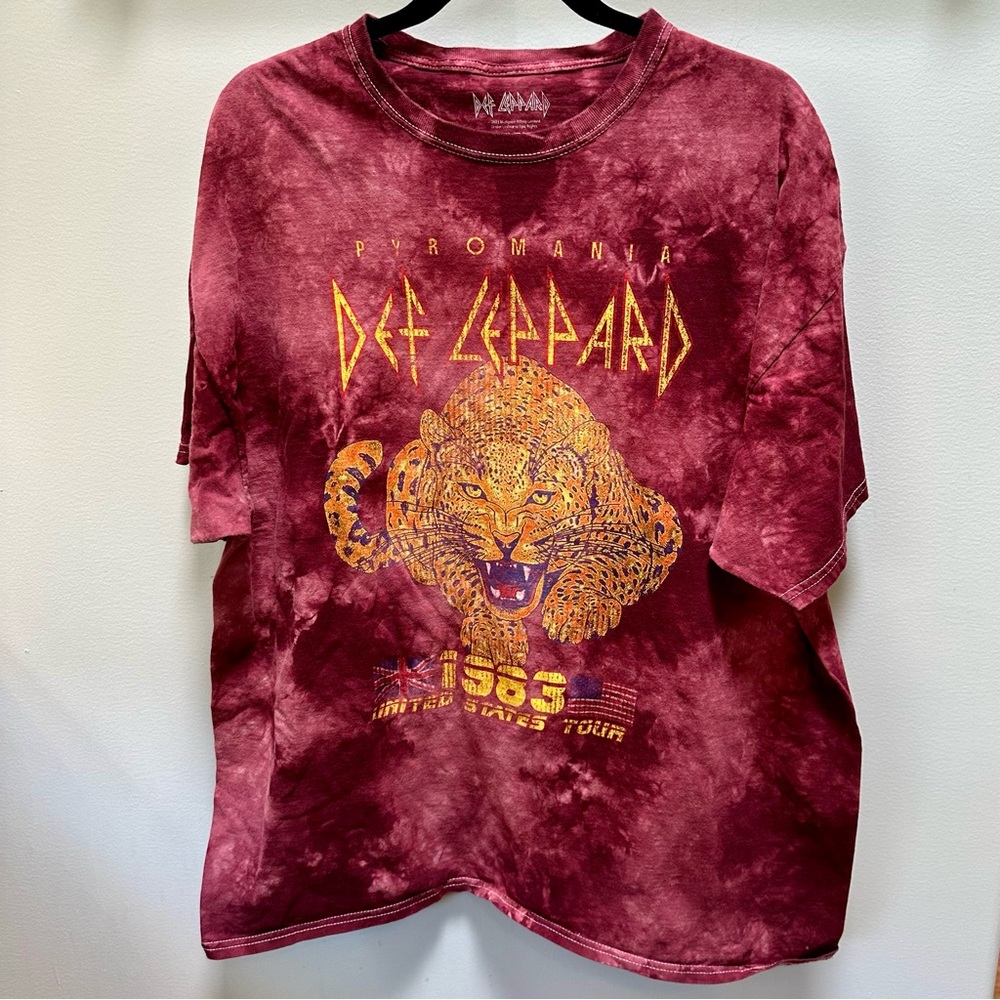 Def Leppard 1983 US Tour Pyromania Graphic Tee - Tie Dye Size XL p-p 24” s-h 29”
